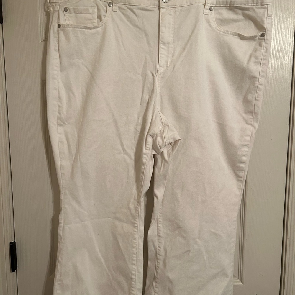 Torrid Women's High Rise Flare White Jeans Size 26